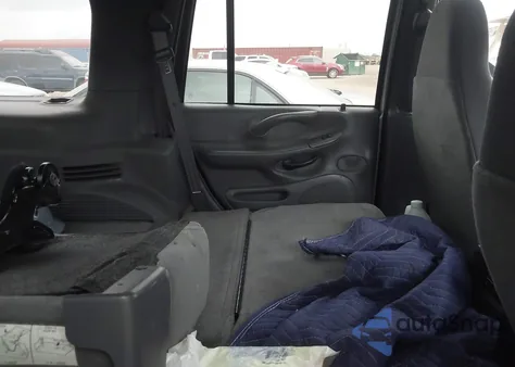 2002 Ford Expedition Xlt from USA, damaged, VIN 1FMRU15W02LA51736